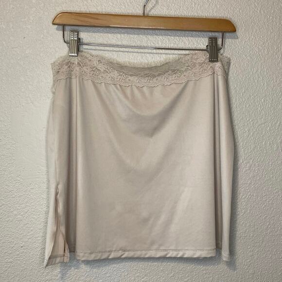 Vanity Fair Tan Floral Lace Waist Band Mini 16”Classic Slip Skirt Size Large - Picture 10 of 10